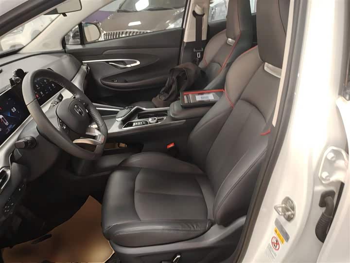 Фото 7 - Changan UNI-T