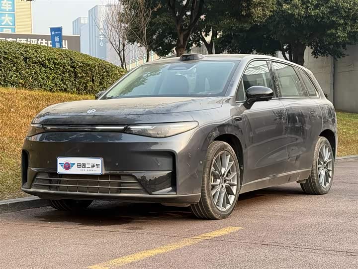 Фото 1 - Leapmotor C10