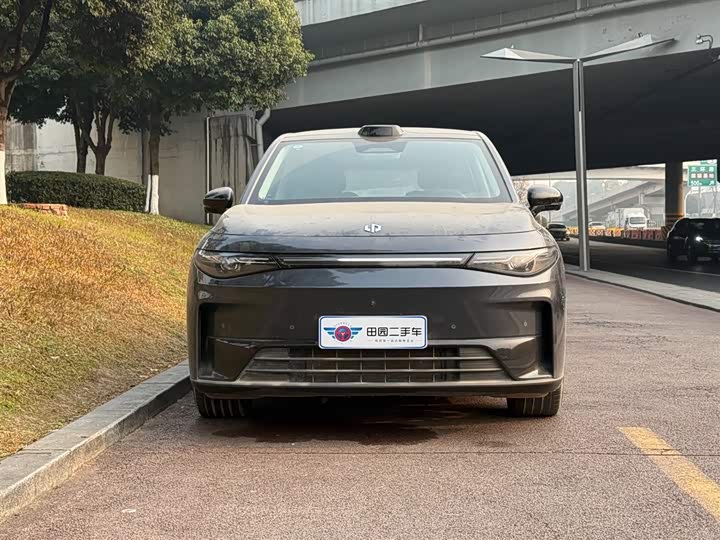 Фото 2 - Leapmotor C10