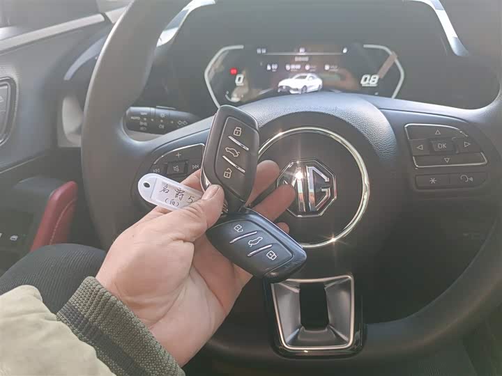 Фото 9 - MG Motor 5