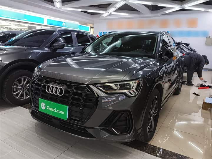 Фото 2 - Audi Q3