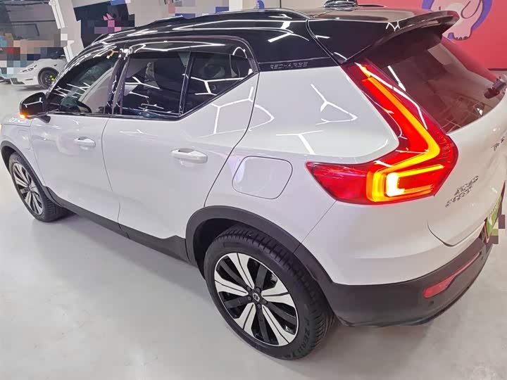 Фото 5 - Volvo XC40 EV
