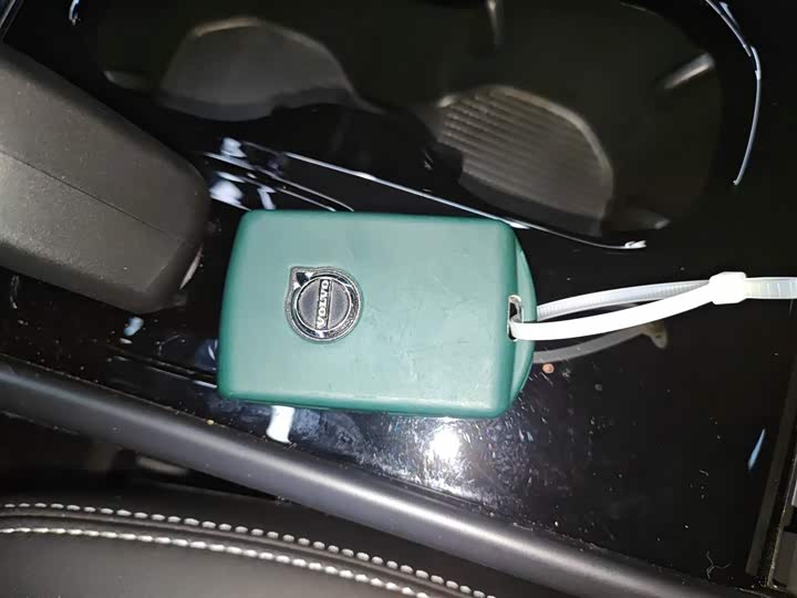 Фото 9 - Volvo XC40 EV