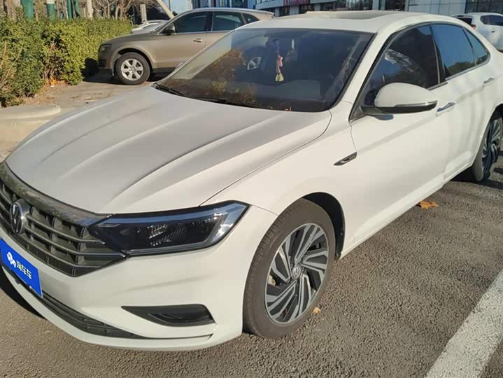 Фото 1 - Volkswagen Sagitar L