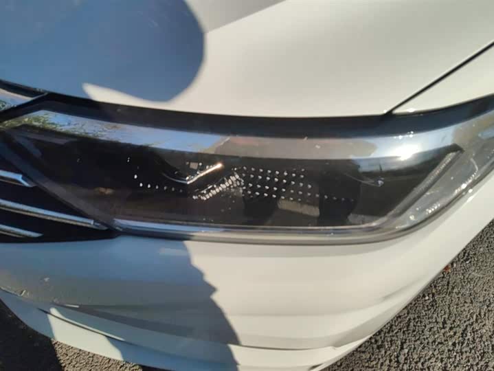 Фото 5 - Volkswagen Sagitar L