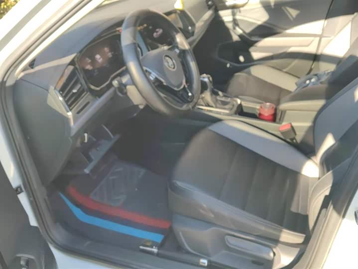 Фото 9 - Volkswagen Sagitar L