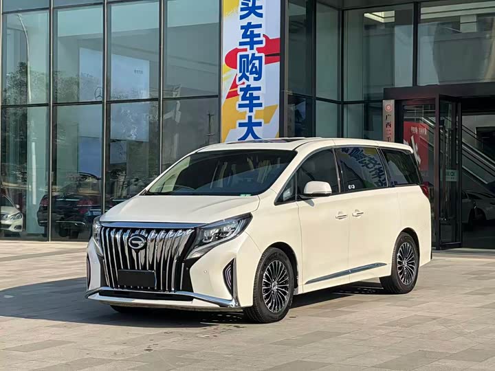 Фото 1 - GAC Trumpchi M8