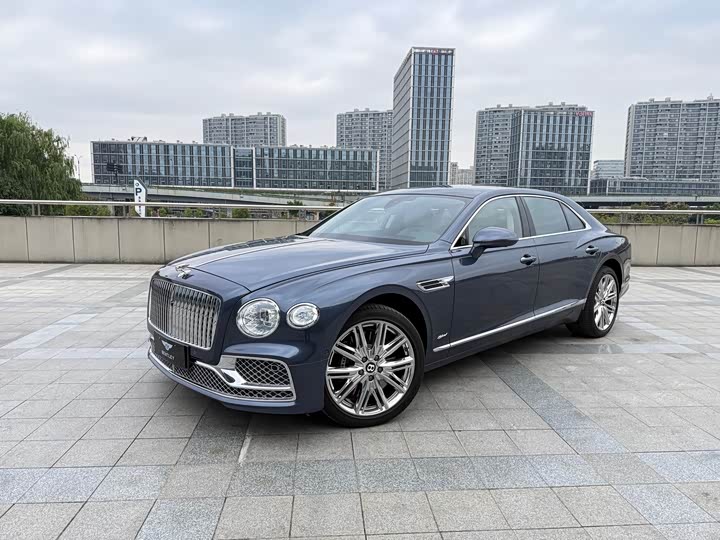 Фото 1 - Bentley Flying Spur Hybrid