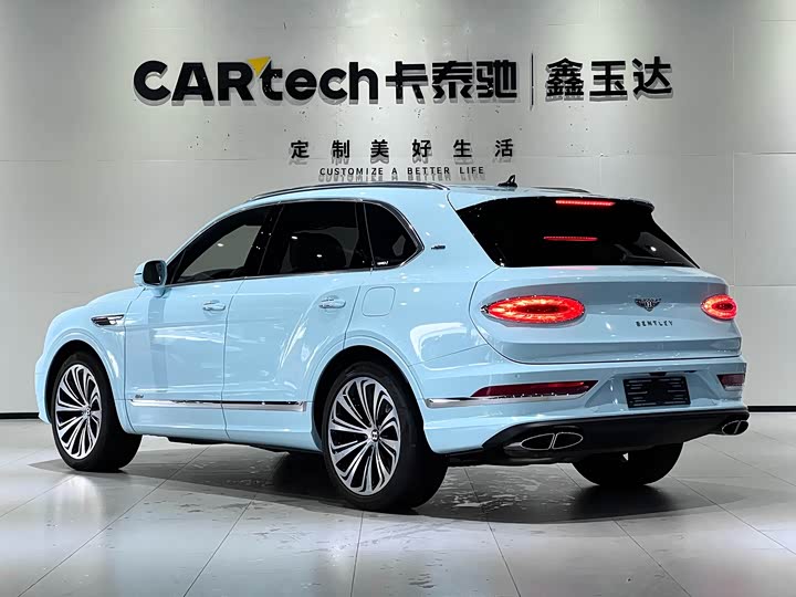 Фото 8 - Bentley Bentayga Hybrid