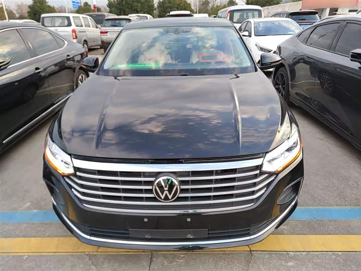 Фото 3 - Volkswagen Lavida