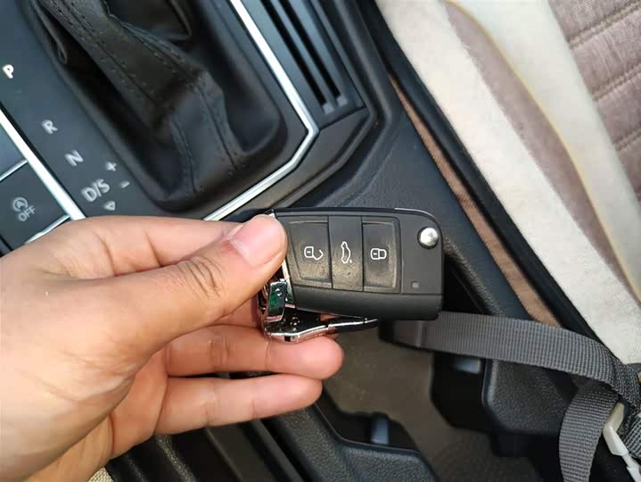 Фото 9 - Volkswagen Lavida