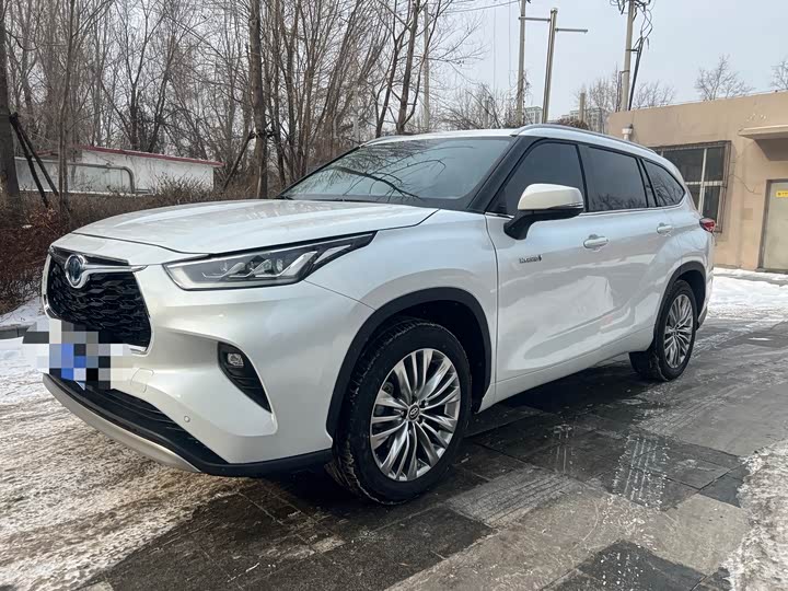 Фото 1 - Toyota Highlander