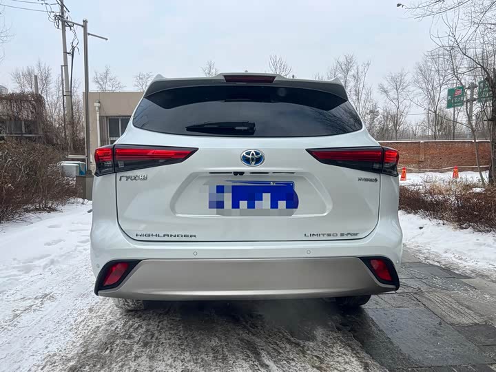 Фото 8 - Toyota Highlander