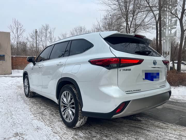 Фото 9 - Toyota Highlander