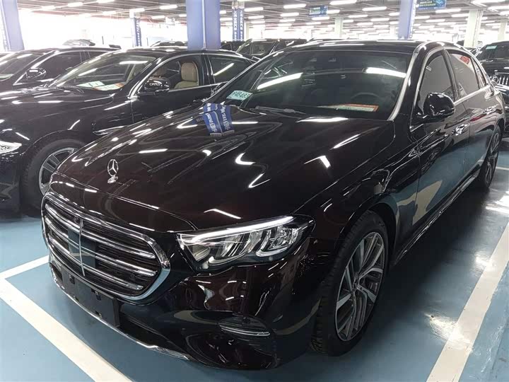 Фото 2 - Mercedes-Benz E-Class