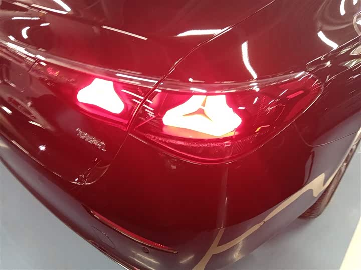 Фото 8 - Mercedes-Benz E-Class