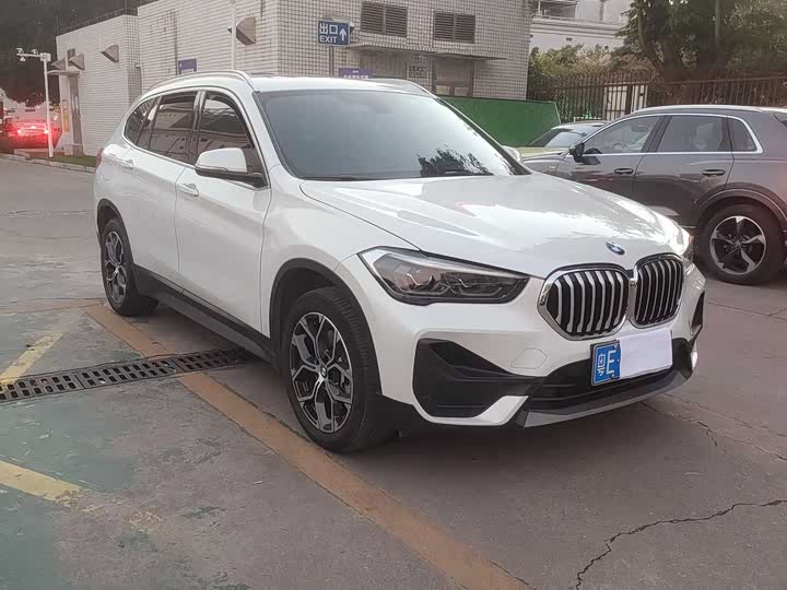 Фото 6 - BMW X1