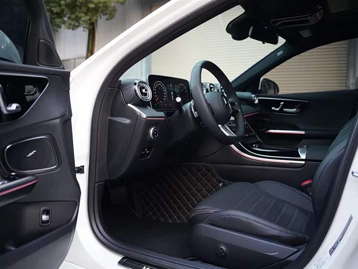 Фото 4 - Mercedes-Benz C-Class