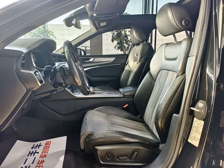 Фото 6 - Audi A6L