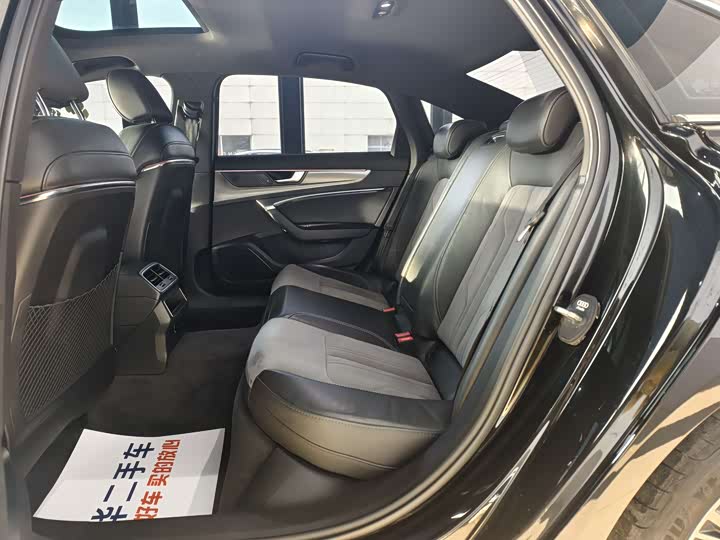 Фото 7 - Audi A6L