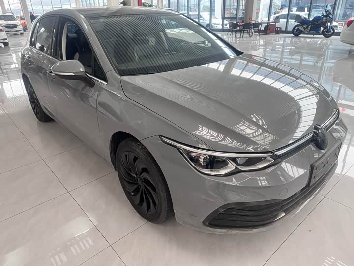 Фото 3 - Volkswagen Golf