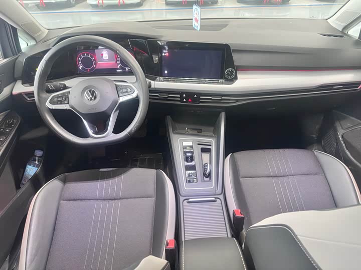 Фото 9 - Volkswagen Golf