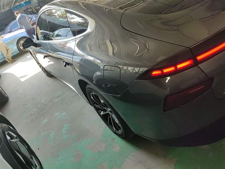 Фото 5 - XPeng P7