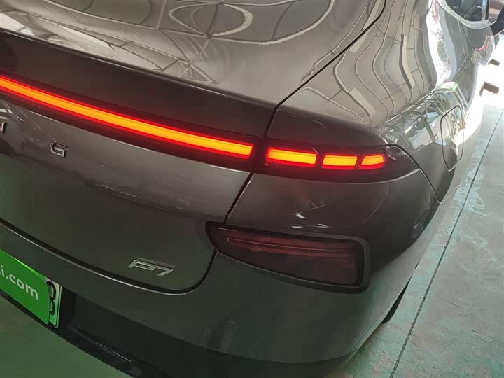 Фото 8 - XPeng P7