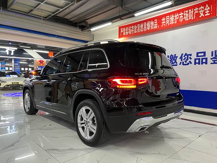 Фото 3 - Mercedes-Benz GLB-Class