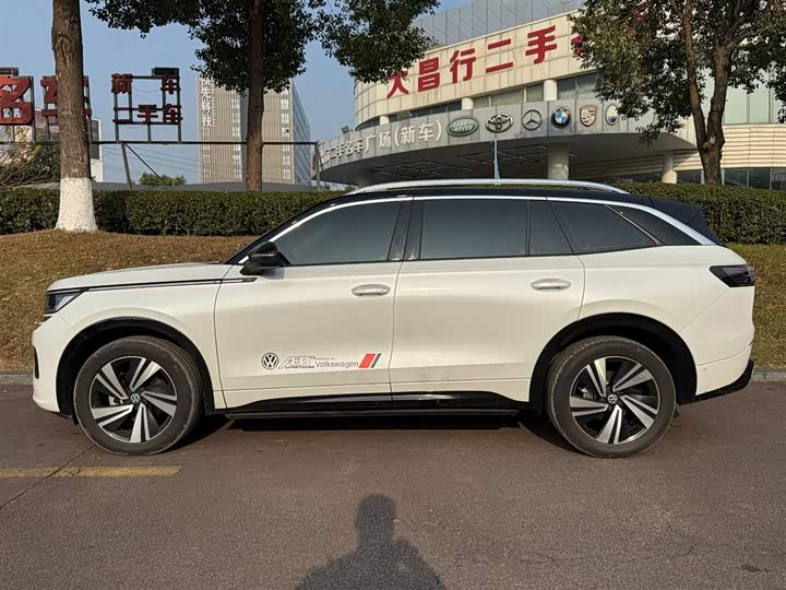 Фото 3 - Volkswagen Tavendor