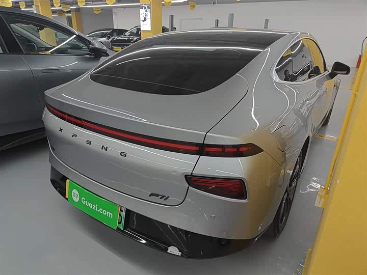 Фото 7 - XPeng P7