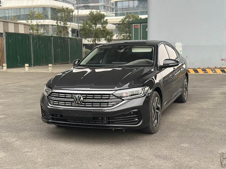 Фото 1 - Volkswagen Sagitar L