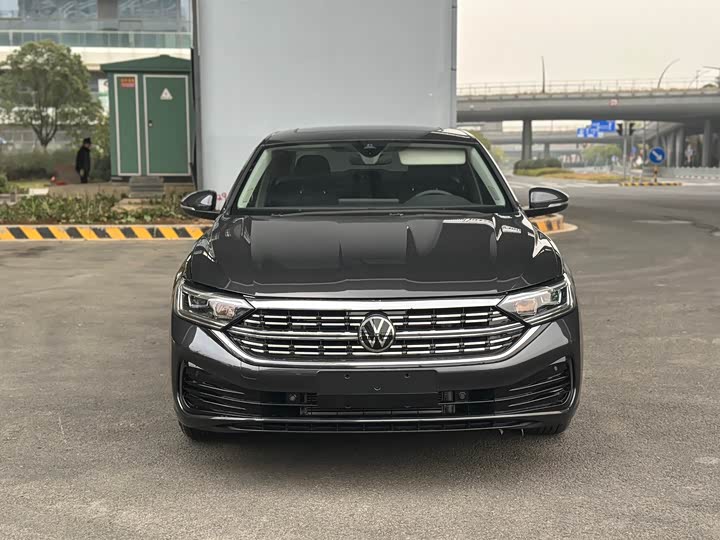 Фото 2 - Volkswagen Sagitar L