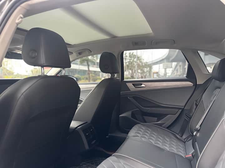 Фото 5 - Volkswagen Sagitar L