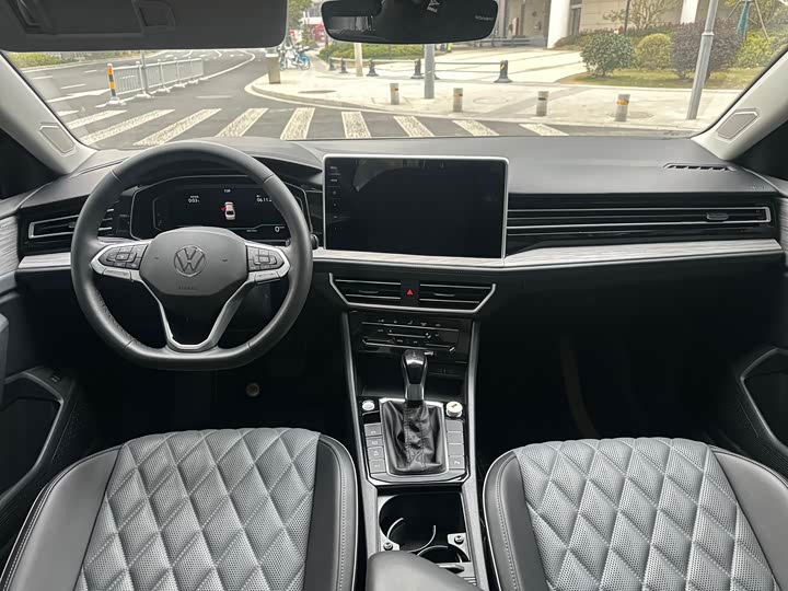 Фото 6 - Volkswagen Sagitar L