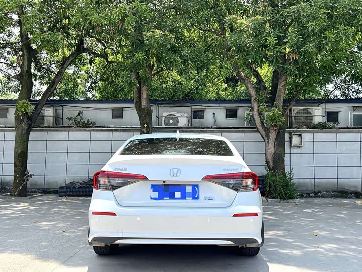 Фото 4 - Honda Civic