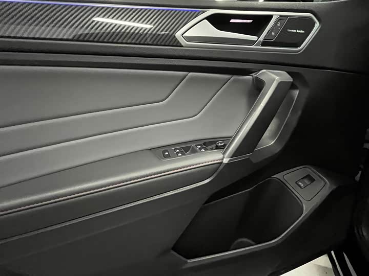 Фото 5 - Volkswagen Tiguan L Pro