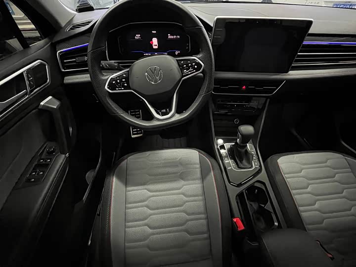 Фото 7 - Volkswagen Tiguan L Pro