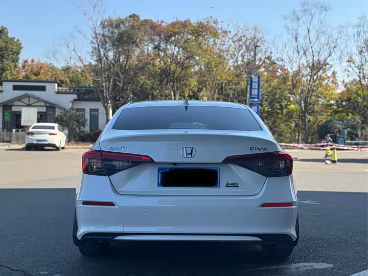 Фото 4 - Honda Civic