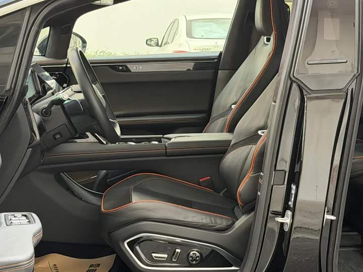 Фото 5 - HiPhi X