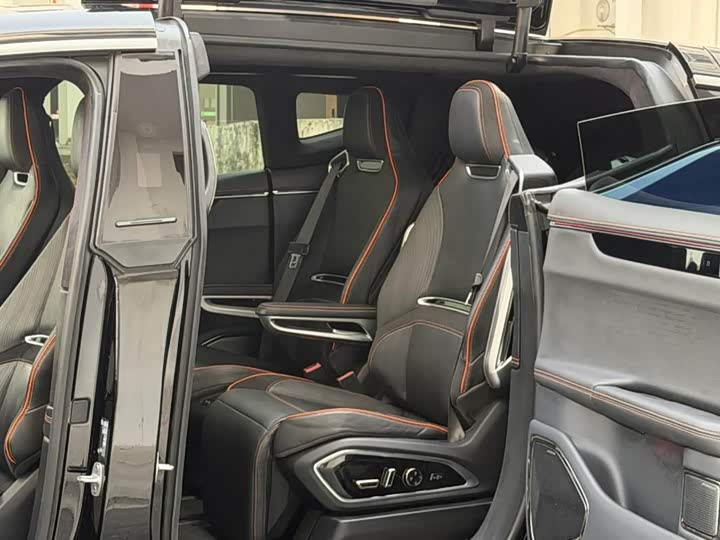 Фото 6 - HiPhi X