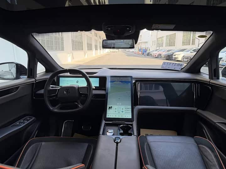 Фото 7 - HiPhi X