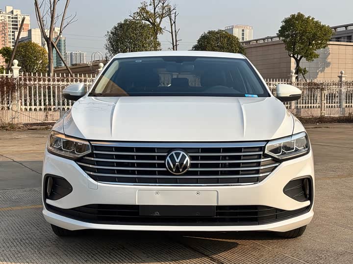 Фото 2 - Volkswagen Lavida