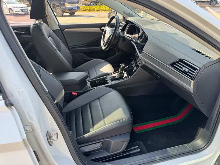 Фото 6 - Volkswagen Sagitar L