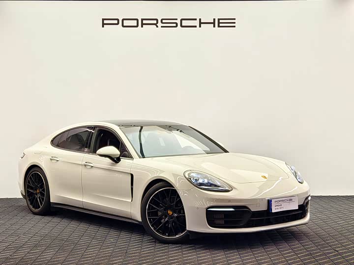 Фото 1 - Porsche Panamera
