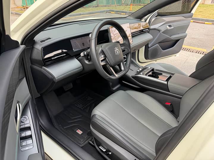 Фото 9 - BYD Qin L