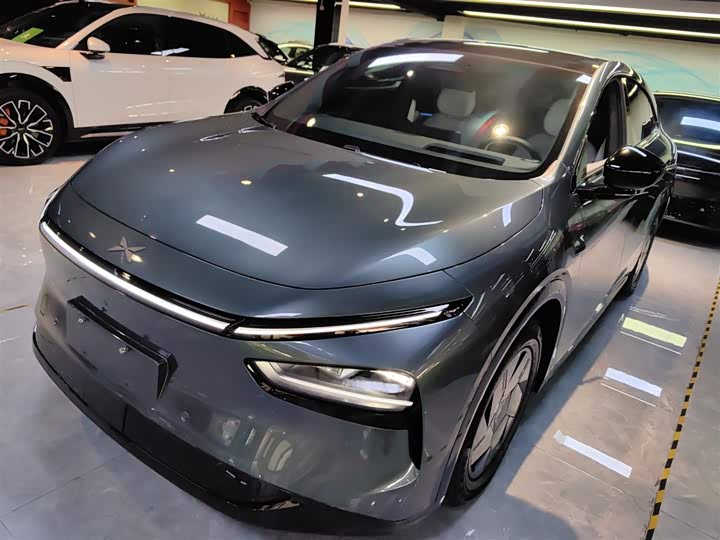 Фото 2 - XPeng G7