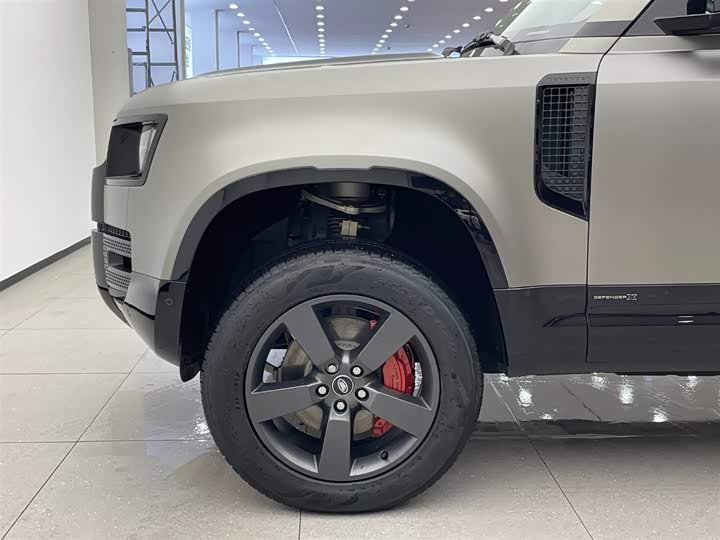 Фото 7 - Land Rover Defender