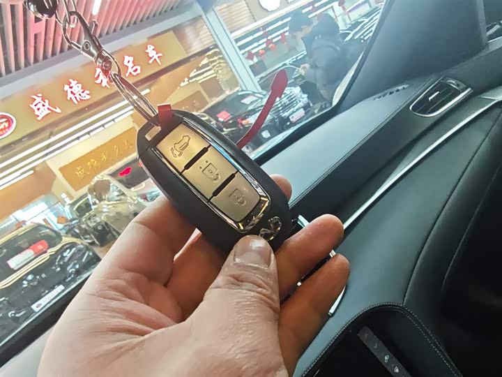 Фото 9 - Infiniti QX55