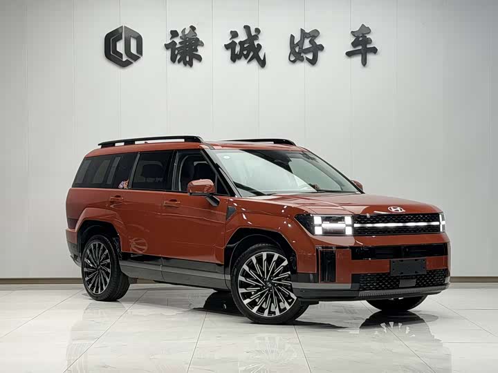 Фото 3 - Hyundai Santa Fe